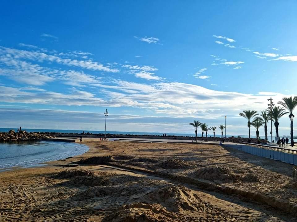 Beach Apartment Torrevieja Exterior photo